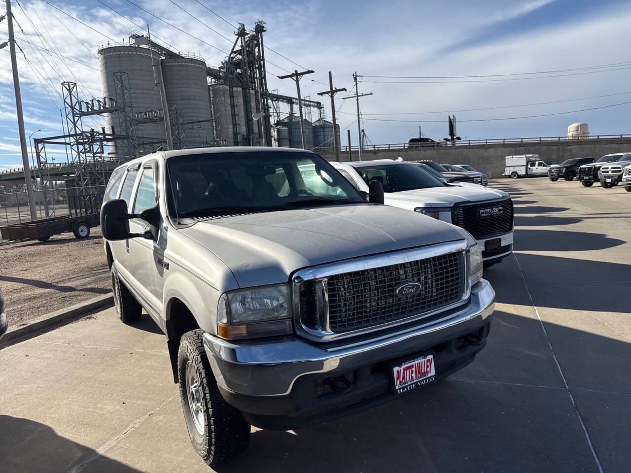 Gray 2004 Ford Excursion XLT XLT 4WD 4dr SUV 2