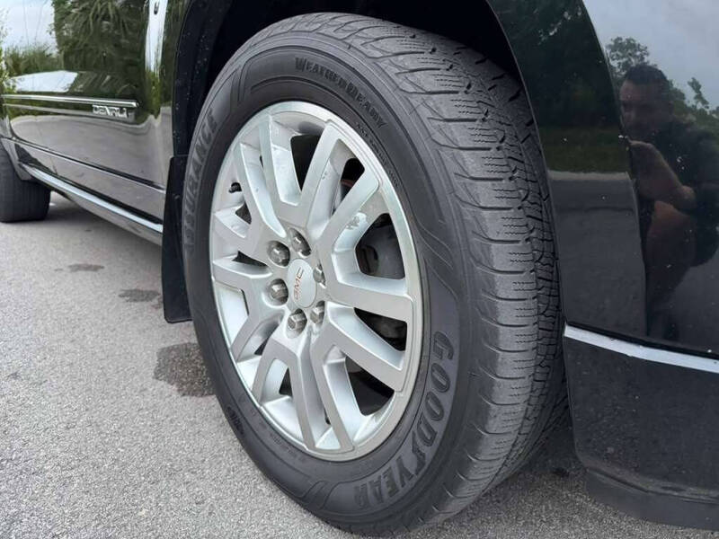 2016 GMC Acadia Denali