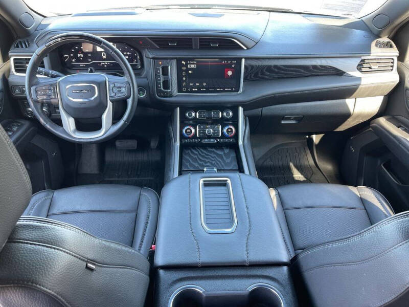 2023 GMC Yukon XL Denali