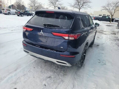 2022 Mitsubishi Outlander SE
