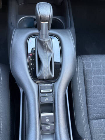 2025 Honda HR-V LX