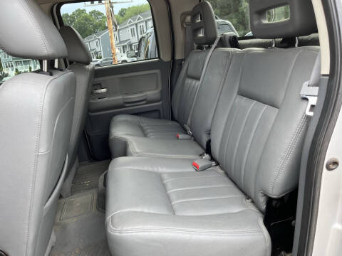 2005 Dodge Dakota Laramie