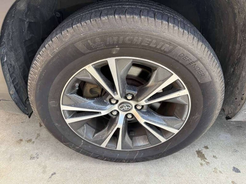 2018 Toyota Highlander LE