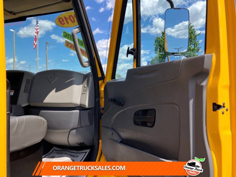 2019 International DuraStar 4300