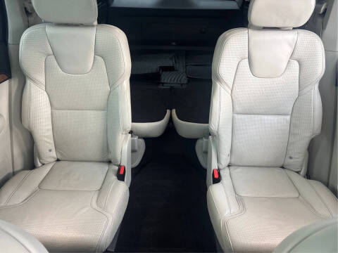 2020 Volvo XC90 T6 Inscription 6-Passenger