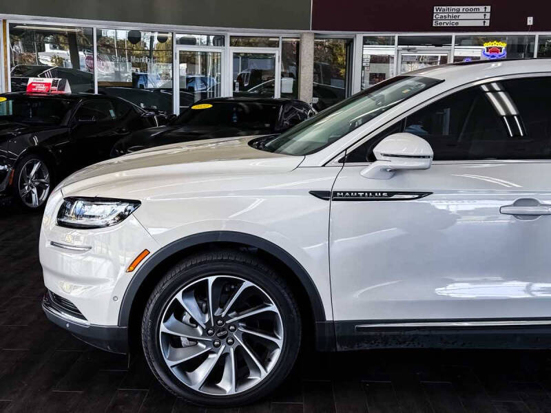 2023 Lincoln Nautilus Reserve