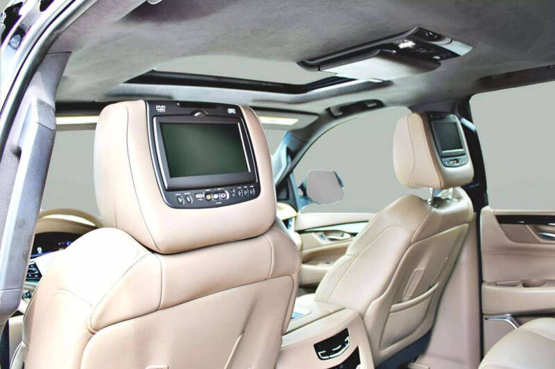 2018 Cadillac Escalade Platinum