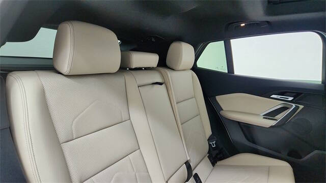 2025 BMW X2 xDrive28i