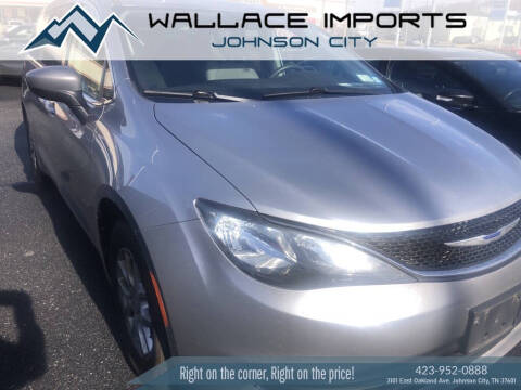 2019 Chrysler Pacifica for sale at WALLACE IMPORTS OF JOHNSON CITY in Johnson City TN