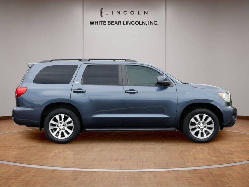 2008 Toyota Sequoia SR5