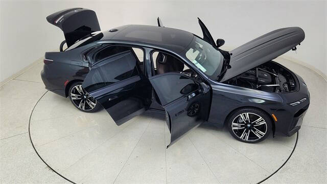 2024 BMW 7 Series 740i