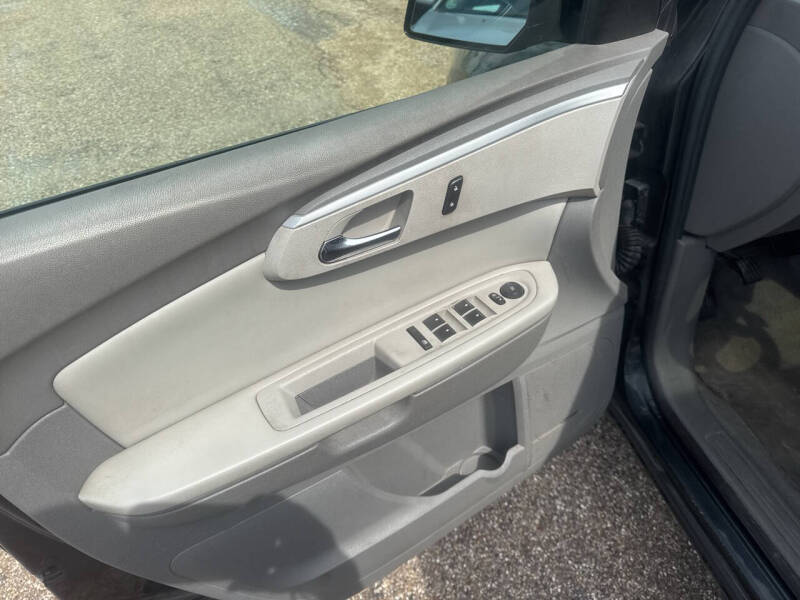 2011 Chevrolet Traverse LT