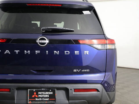 2024 Nissan Pathfinder SV