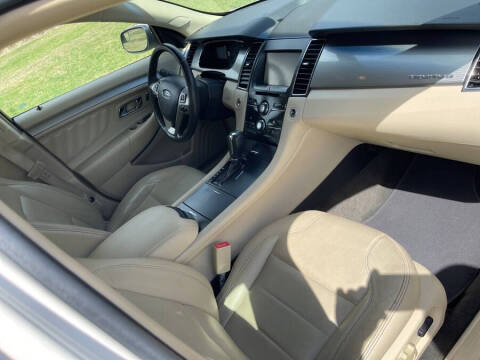 2014 Ford Taurus SEL