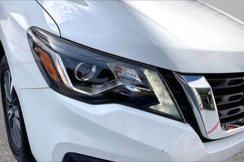 2017 Nissan Pathfinder SV