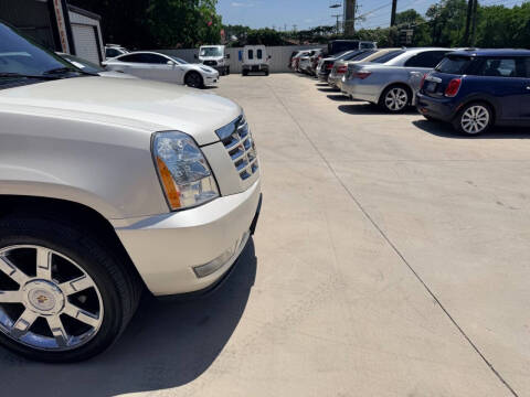 2012 Cadillac Escalade Luxury