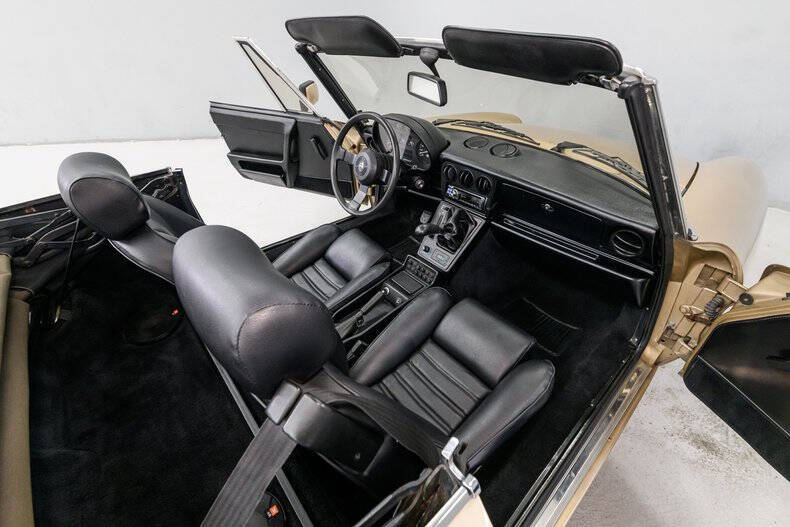 1986 Alfa Romeo Spider Veloce