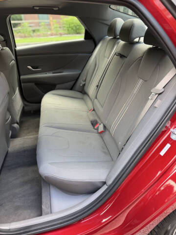 2025 Hyundai Elantra SEL Convenience