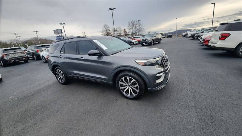 2022 Ford Explorer ST-Line