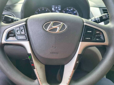2017 Hyundai Accent SE