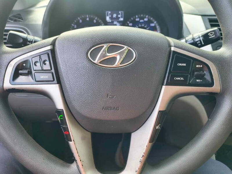 2017 Hyundai Accent SE
