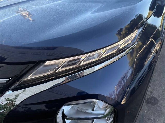 2026 Mitsubishi Outlander SE