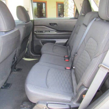 2024 Nissan Pathfinder S