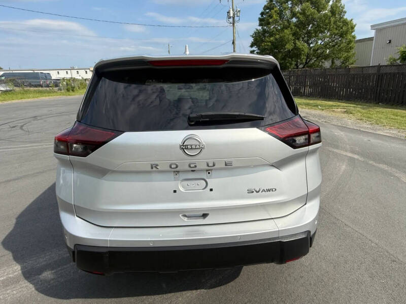 2024 Nissan Rogue SV
