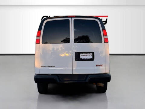 2022 GMC Savana 2500