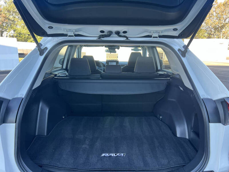 2019 Toyota RAV4 Hybrid LE