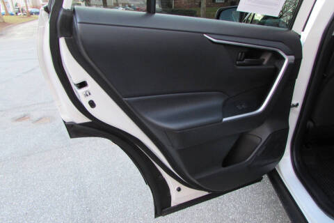 2020 Toyota RAV4 Hybrid LE