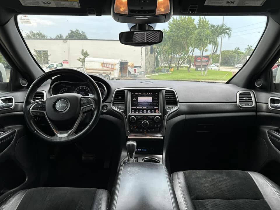 2017 Jeep Grand Cherokee for sale at Valdez Auto Dealers in Pompano Beach, FL