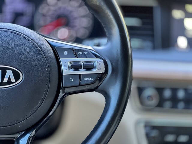 2019 Kia Cadenza Premium