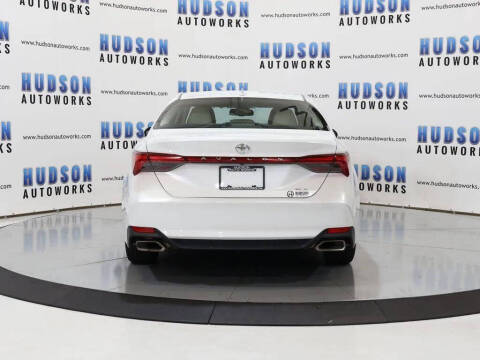 2019 Toyota Avalon XLE