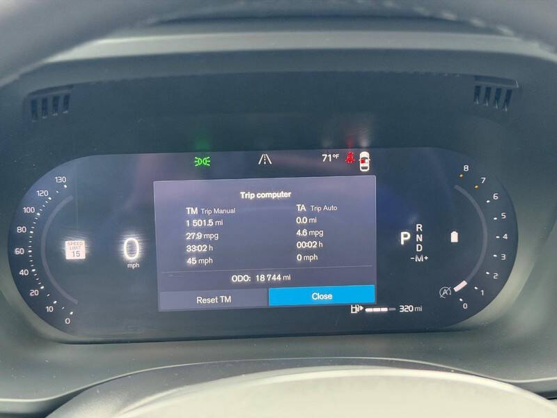 2025 Volvo XC60 B5 Plus Dark Theme