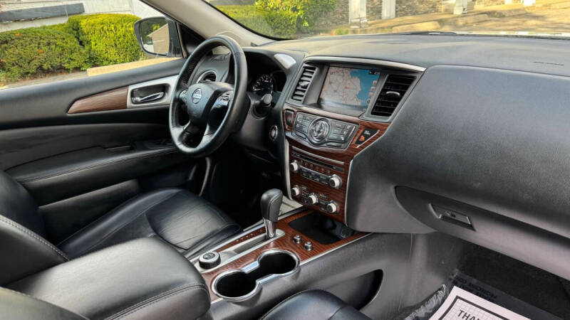 2018 Nissan Pathfinder Platinum