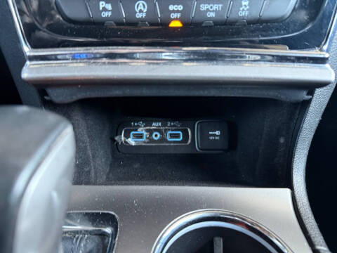 2019 Jeep Grand Cherokee Laredo E