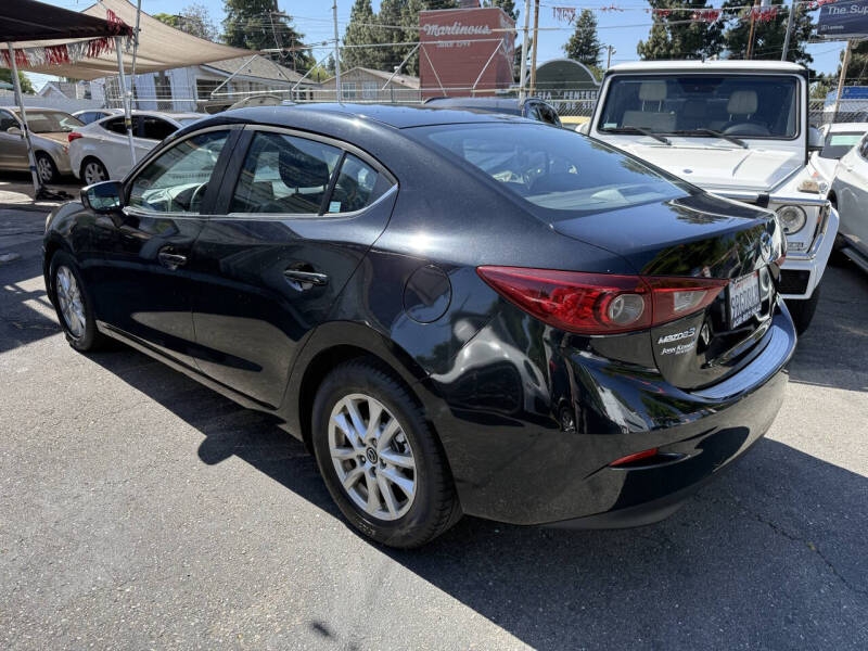 2016 Mazda MAZDA3 i Sport