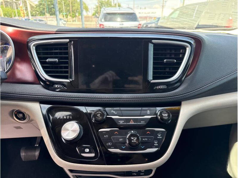 2017 Chrysler Pacifica Limited