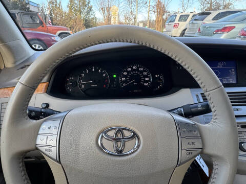 2005 Toyota Avalon XLS