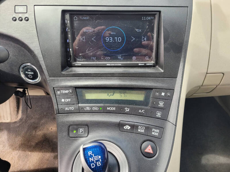 2010 Toyota Prius III
