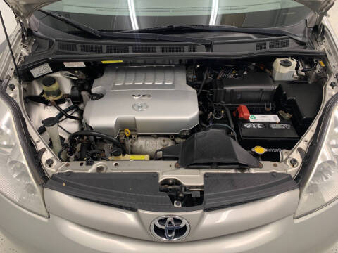 2008 Toyota Sienna LE 7-Passenger