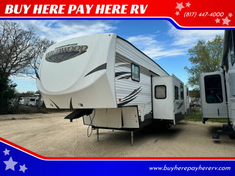 2017 Forest River Wildwood 33BHOK for sale at BUY HERE PAY HERE RV in Burleson TX