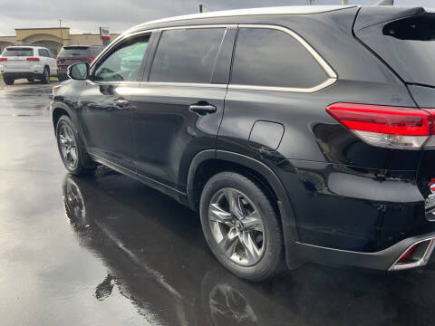 2018 Toyota Highlander Limited Platinum