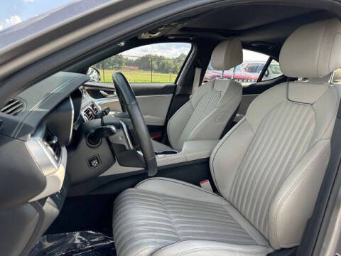2023 Genesis G70