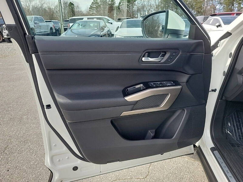 2024 Nissan Pathfinder Platinum