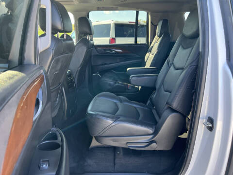 2017 Cadillac Escalade ESV Luxury