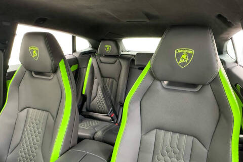 2025 Lamborghini Urus SE
