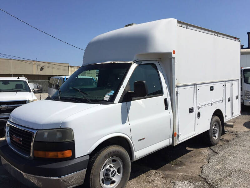 2008 GMC Savana Cutaway for sale at BSA Used Cars in Pasadena TX