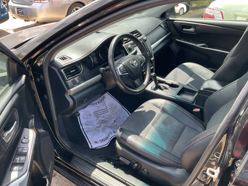 2017 Toyota Camry SE